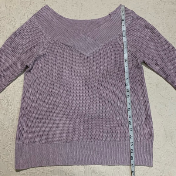 Soho Jeans NY&Co Lavender Acrylic Long Sleeve Collarless V-Neck Knit Top - Picture 6 of 6